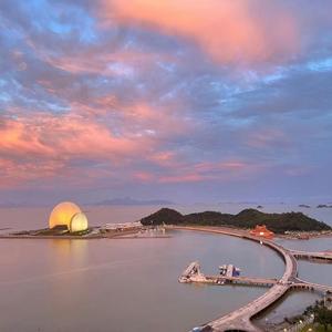 老师脱👙让学生摸🐻欧美
